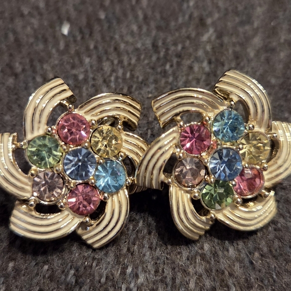 Lot of 3 Vintage Costume Jewelry Clip On Earrings Multi Color Rhinestones Coro - Picture 3 of 8